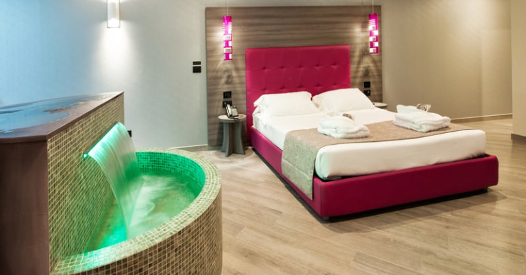 Formato do motel brasileiro vira tendência mundial